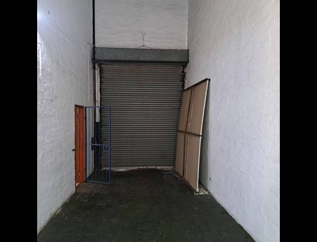 INDUSTRIAL PROPERTY TO RENT IN NORTH END